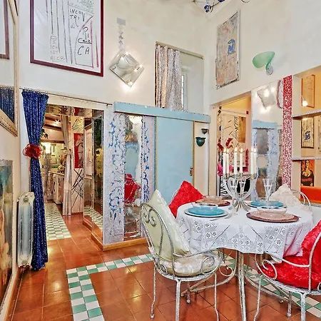 Fellini Love & City Loft 아파트